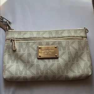Michael Kors wristlet